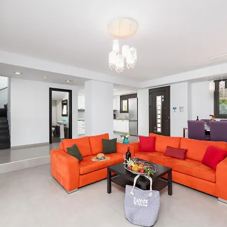 ヴィラ Dionysos ラクハニア